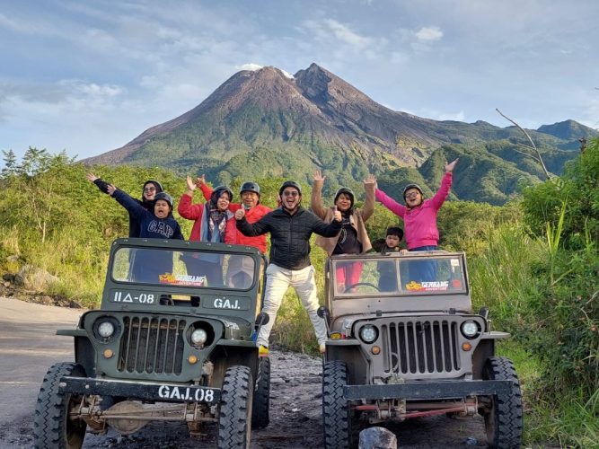 Merapi Lava Tour: Petualangan Menyusuri Jejak Erupsi di Lereng Gunung Merapi